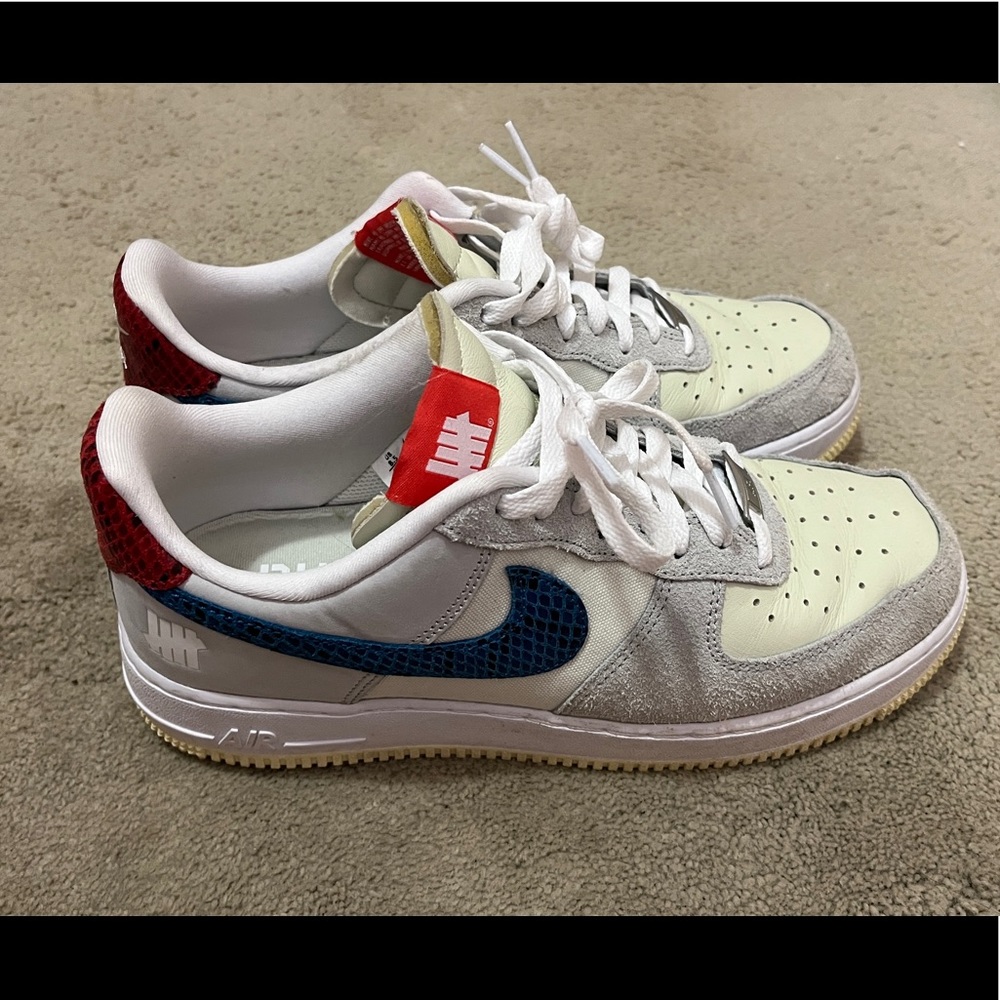 SIZE 8.5 MENS NIKE AIR FORCE ONES
